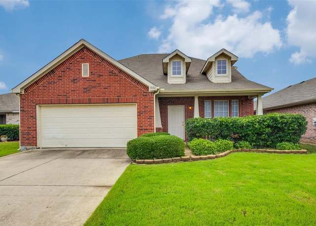 Property at 5132 Senator Dr, Fort Worth, TX 76244, 4 beds, 2.5 baths