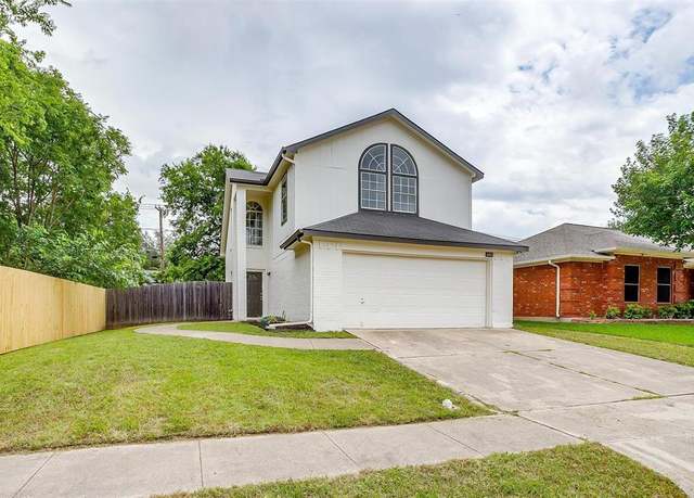 Property at 6411 Aires Dr, Arlington, TX 76001, 3 beds, 2.5 baths