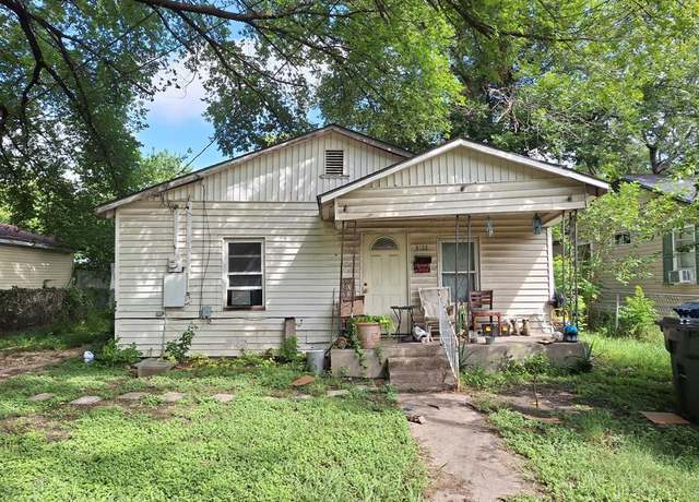 Property at 2109 S Park Ave, Waco, TX 76706, 2 beds, 1 bath