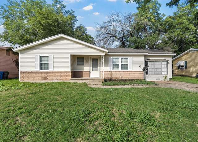 Property at 2431 S 26th St, Waco, TX 76706, 3 beds, 1 bath