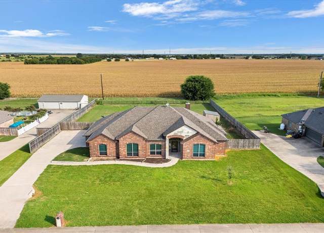 Property at 126 Davenport Ln, Waxahachie, TX 75165, 4 beds, 2 baths