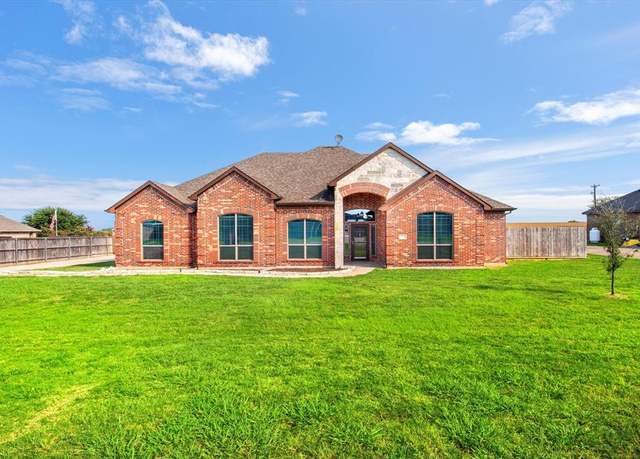 Property at 126 Davenport Ln, Waxahachie, TX 75165, 4 beds, 2 baths