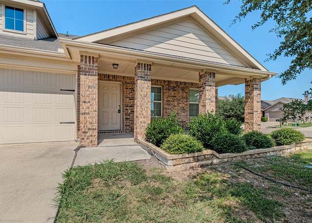 Property at 2000 Grimes Dr, Forney, TX 75126, 4 beds, 2.5 baths