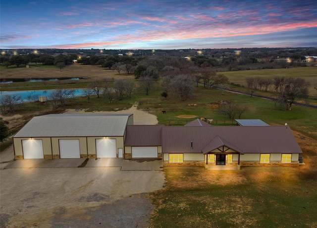 Property at 4840 Rhea Rd, Granbury, TX 76049, 5 beds, 4.5 baths