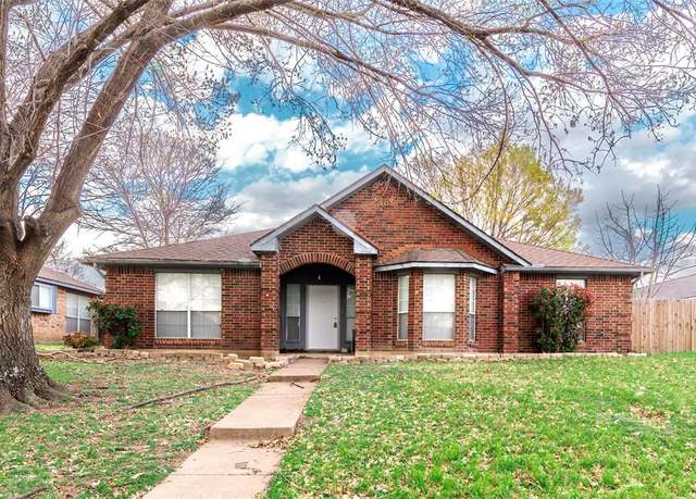 Property at 717 Azalea Dr, Desoto, TX 75115, 3 beds, 2 baths