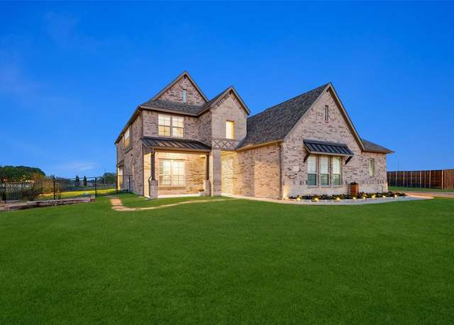 Property at 112 Walnut Dr, Van Alstyne, TX 75495, 4 beds, 3.5 baths