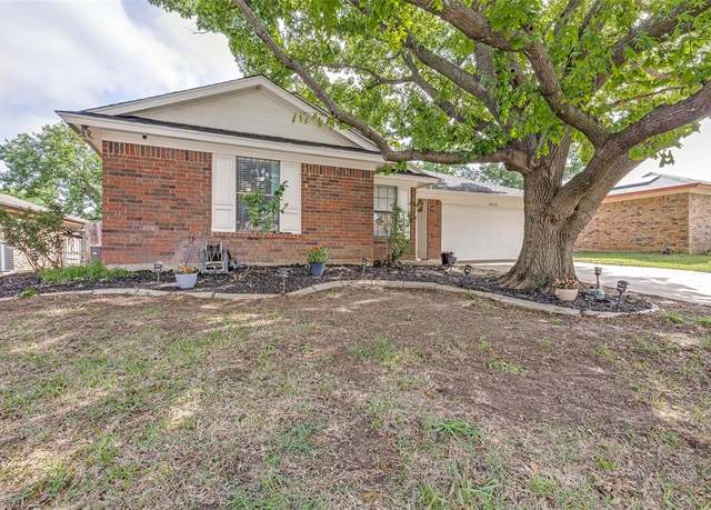 Property at 6432 Whitehurst Dr, Watauga, TX 76148, 3 beds, 2 baths