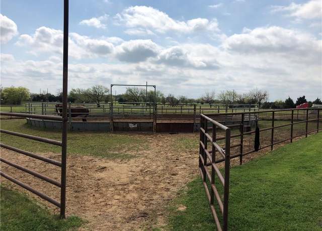 Property at 1019 & 1000 Springhill Rd, Aubrey, TX 76227, 3 beds, 1 bath