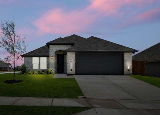 Property at 10301 Tapioca St, Fort Worth, TX 76036, 3 beds, 2 baths