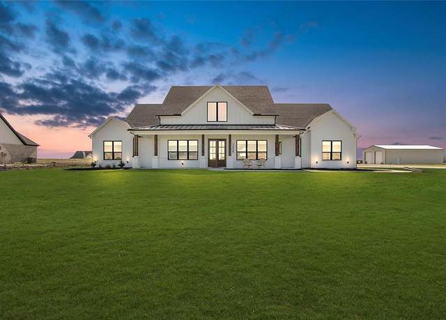 Property at 1339 Malone Dr, Royse City, TX 75189, 4 beds, 2.5 baths