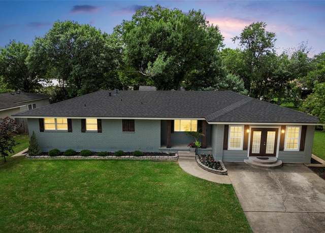Property at 312 Mustang Dr, Woodway, TX 76712, 3 beds, 2 baths
