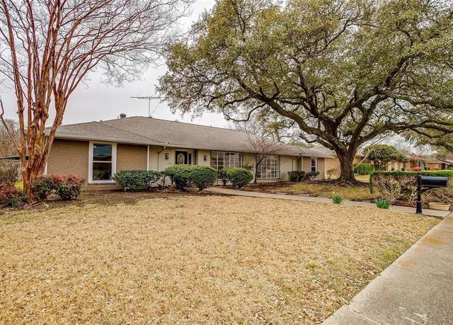 Property at 7116 Town Bluff Dr, Dallas, TX 75248, 4 beds, 3 baths