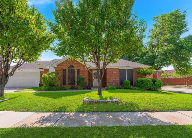 Property at 9000 Cumberland Dr, Irving, TX 75063, 3 beds, 2 baths