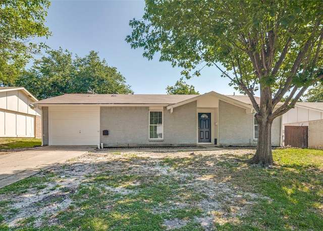 Property at 5210 Stagecoach Ln, Garland, TX 75043, 3 beds, 2 baths