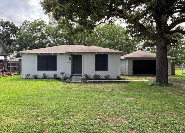 Property at 618 Brockett St, Aubrey, TX 76227, 2 beds, 1 bath