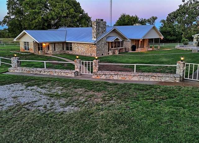 Property at 1230 Reed Rd, Bellevue, TX 76228, 3 beds, 3 baths
