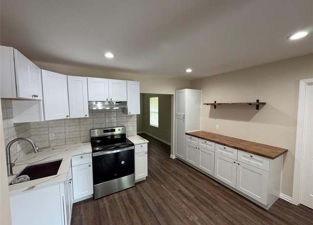 Property at 521 Clarice St, Grand Prairie, TX 75051, 3 beds, 2 baths