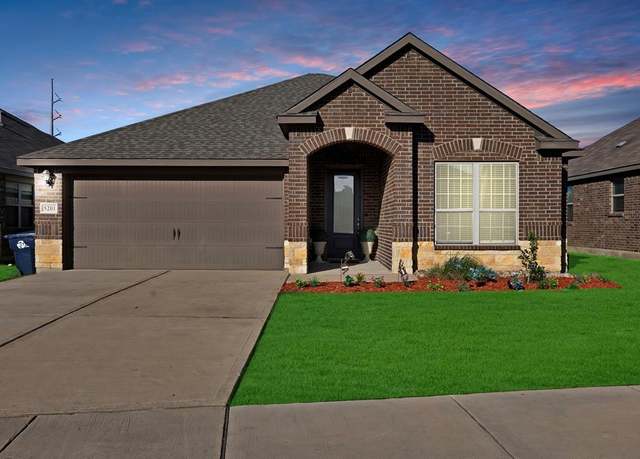 Property at 5201 Beaver Creek Ave, Denton, TX 76207, 3 beds, 2 baths