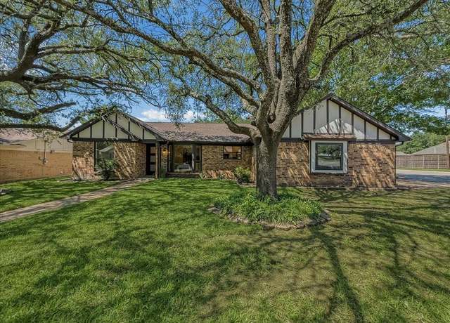 Property at 777 NW Charlyne Dr, Burleson, TX 76028, 3 beds, 2 baths