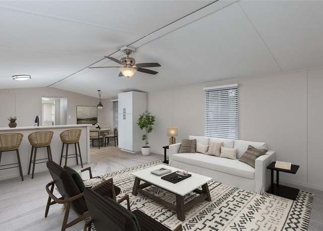 Property at 6017 Hidden Cir, Azle, TX 76020, 3 beds, 2 baths