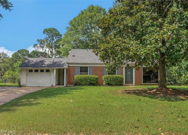 Property at 850 Willow Dr, Shreveport, LA 71118, 3 beds, 2 baths