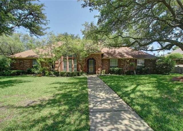 Property at 901 Thurman St, Cleburne, TX 76033, 4 beds, 2 baths