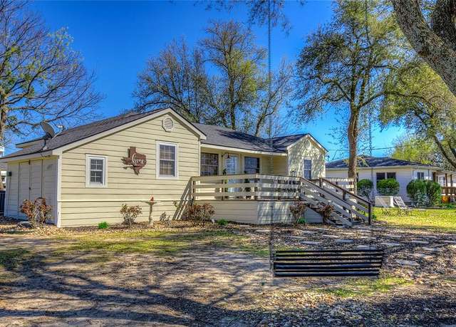 Property at 697 Tawakoni Dr, East Tawakoni, TX 75472, 3 beds, 1 bath