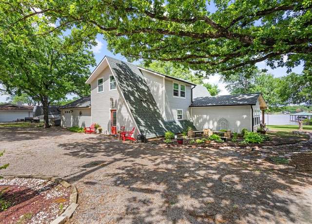 Property at 2001 Beavers Pt, Bonham, TX 75418, 3 beds, 2 baths