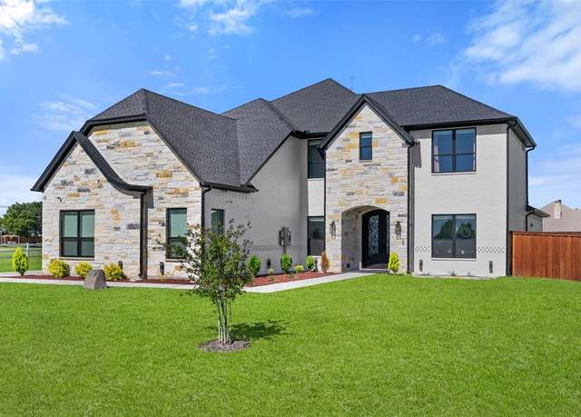 Property at 10901 Chriswood Dr, Crowley, TX 76036, 5 beds, 4.5 baths