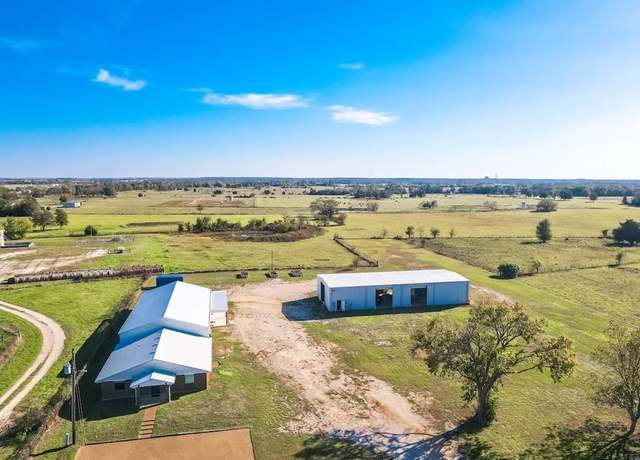 Property at 807 Fm-489, Buffalo, TX 75831, 4 beds, 3 baths