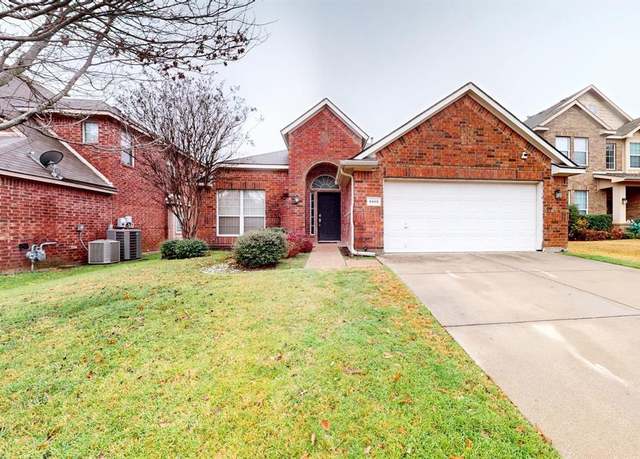 Property at 8008 Branch Hollow Trl, Fort Worth, TX 76123, 3 beds, 2 baths