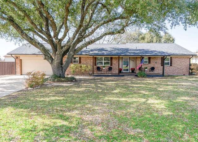 Property at 1005 Smirl Dr, Heath, TX 75032, 4 beds, 2 baths