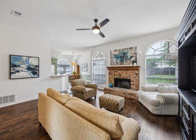 Property at 8630 Hidden Spring Dr, Frisco, TX 75034, 3 beds, 2 baths