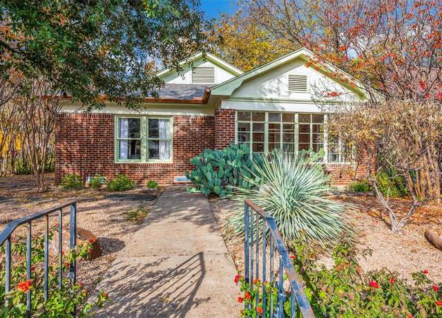 Property at 2615 W Brooklyn Ave, Dallas, TX 75211, 3 beds, 2 baths