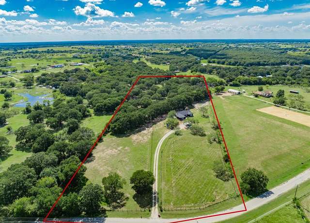 Property at 9091 Bluebonnet Dr, Scurry, TX 75158, 4 beds, 2.5 baths