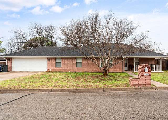 Property at 1309 4th St, Granbury, TX 76048, 3 beds, 2 baths