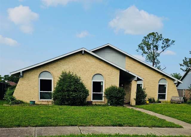 Property at 629 Granada Dr, Garland, TX 75043, 4 beds, 2 baths