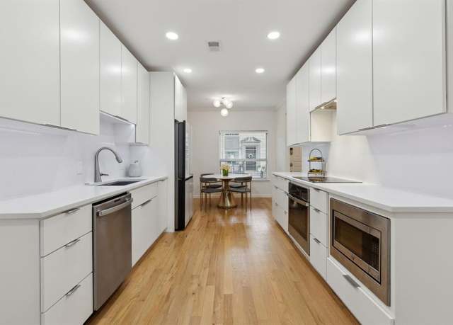 Property at 7414 W Northwest Hwy #3, Dallas, TX 75225, 3 beds, 3.5 baths