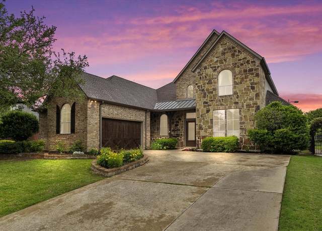 Property at 5 Tennis Village Dr, Heath, TX 75032, 4 beds, 3 baths