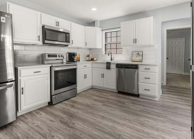 Property at 316 S Sargent St, Fort Worth, TX 76103, 5 beds, 2 baths