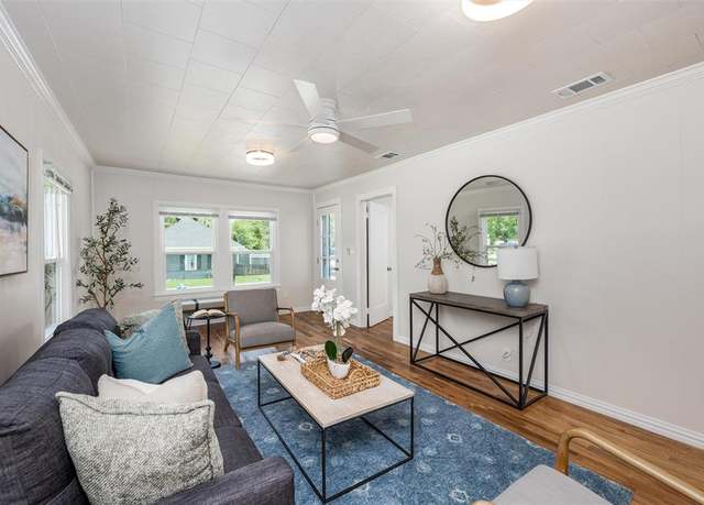Property at 1317 Oak St, Mckinney, TX 75069, 3 beds, 2 baths