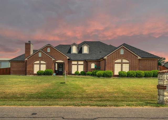 Property at 12417 Lightcatcher Way, Burleson, TX 76028, 4 beds, 2.5 baths