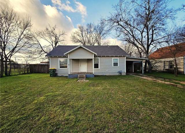 Property at 205 N Rusk St, Groesbeck, TX 76642, 2 beds, 1 bath
