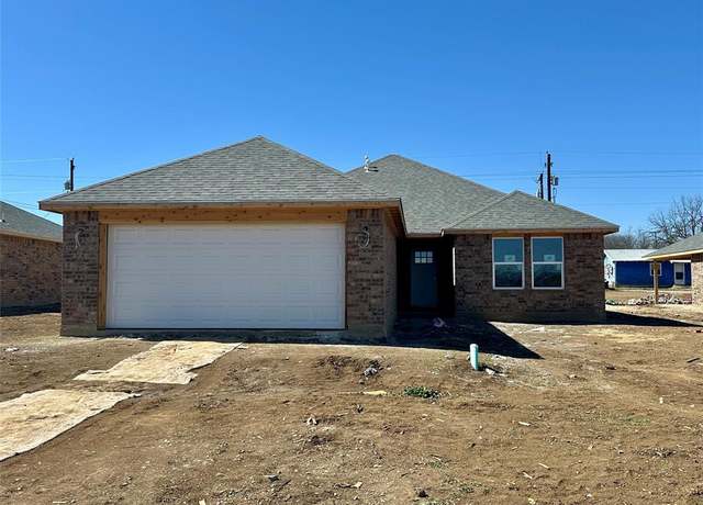 Property at 804 Bella Blvd, Coleman, TX 76834, 3 beds, 2 baths