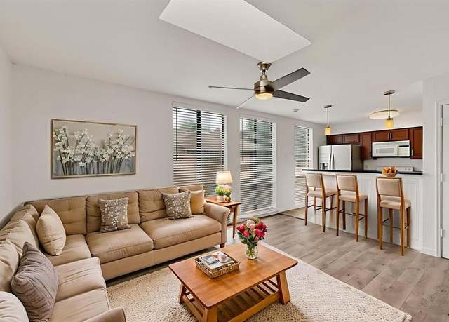 Property at 7522 Holly Hill Dr #14, Dallas, TX 75231, 1 bed, 1 bath