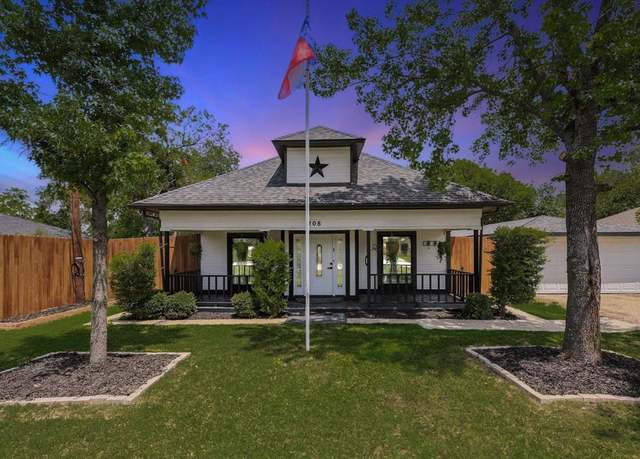 Property at 208 S 5th St, Sanger, TX 76266, 3 beds, 2 baths