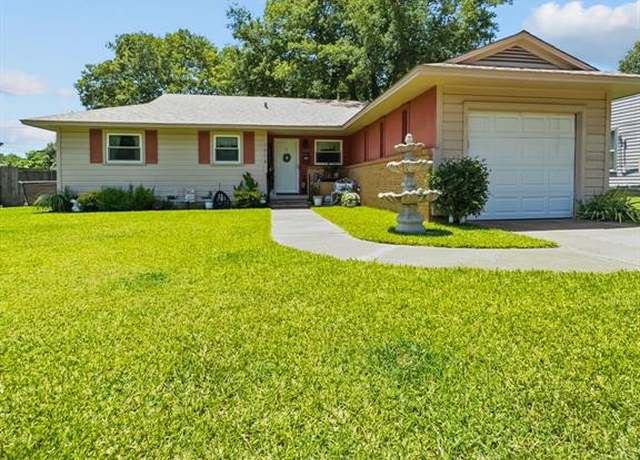 Property at 1518 N Ricketts St, Sherman, TX 75092, 2 beds, 1 bath