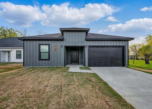 Property at 408 Broadway, Whitesboro, TX 76273, 3 beds, 2 baths