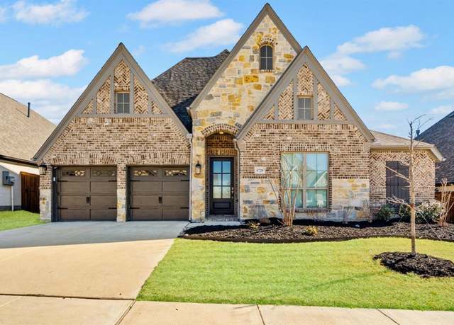 Property at 5729 Lake Jackson Dr, Fort Worth, TX 76126, 4 beds, 3.5 baths