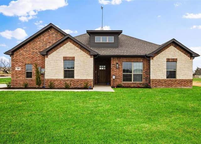 Property at 100 Annabel Dr, Paradise, TX 76073, 3 beds, 2.5 baths